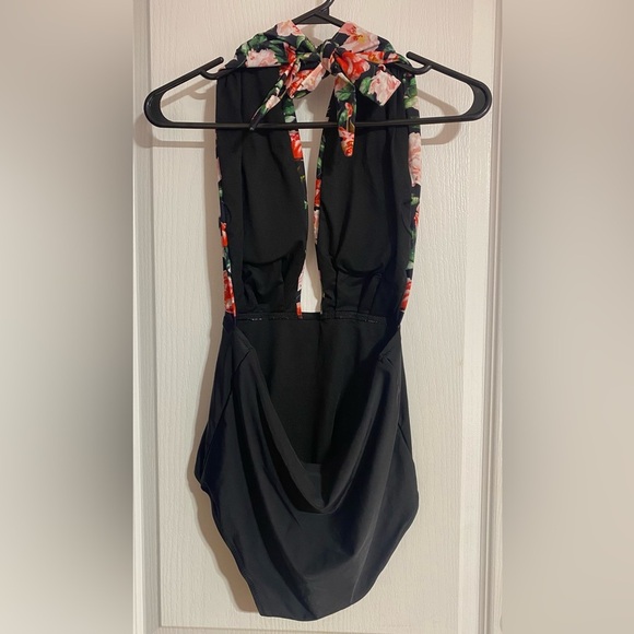 NWT Cupshe Halter Tie Plunge Floral Beachy One Piece Bathing Suit Size Large - Picture 5 of 10